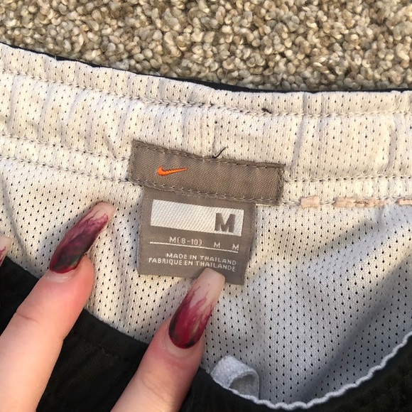 Nike running shorts - Picture 2 of 2